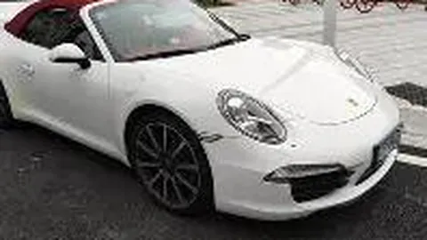 久违重逢！王大治携女共进餐，胡须凌乱形象随性