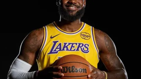 我国选手新加坡壁球公开赛开启首战之旅